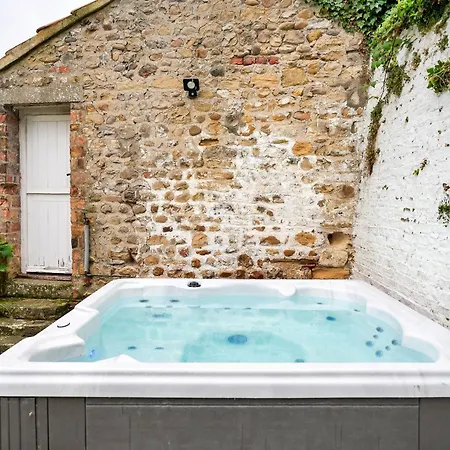 Finest Retreats - *